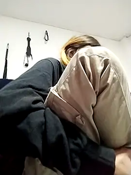 Snapshot of KratosAfroditacs chatting on October 2025 07:58:01 PM KratosAfroditacs online show from October 2025 07:58:01 PM