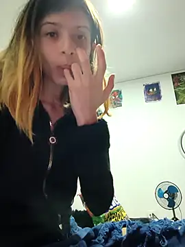 Snapshot of KratosAfroditacs chatting on March 2026 12:14:01 AM KratosAfroditacs online show from March 2026 12:14:01 AM