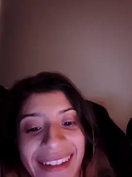 Snapshot of KratosAfroditacs chatting on April 2026 07:49:01 AM KratosAfroditacs online show from April 2026 07:49:01 AM