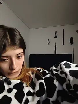 KratosAfroditacs online show from May 2026 10:36:01 AM
