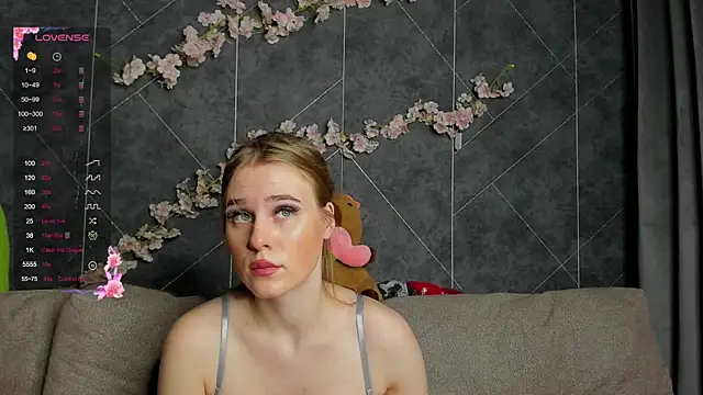 EvaTheHeart online show from November 2025 02:12:01 AM