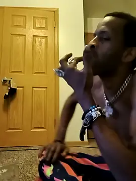 BadazzRXL online show from November 2025 04:40:02 PM