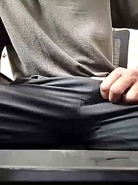 Snapshot of RightFielder chatting on February 2026 03:40:01 PM RightFielder online show from February 2026 03:40:01 PM