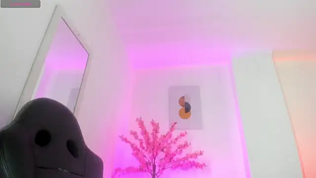Ayliinn  online show from April 2026 01:48:01 AM