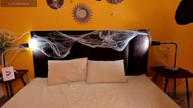 Jessie Curlyy online show from October 2025 02:00:01 AM