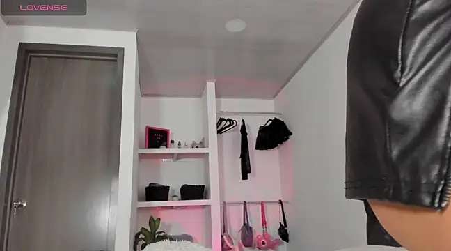 julietaa online show from March 2025 03:18:02 PM