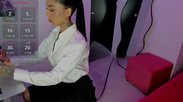 Snapshot of Dani_Valen chatting on March 2025 11:31:01 PM Dani Valen online show from March 2025 11:31:01 PM