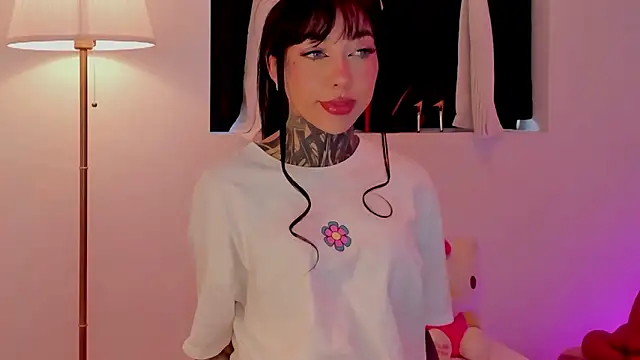 Snapshot of Dani_Valen chatting on September 2025 09:52:02 PM Dani Valen online show from September 2025 09:52:02 PM