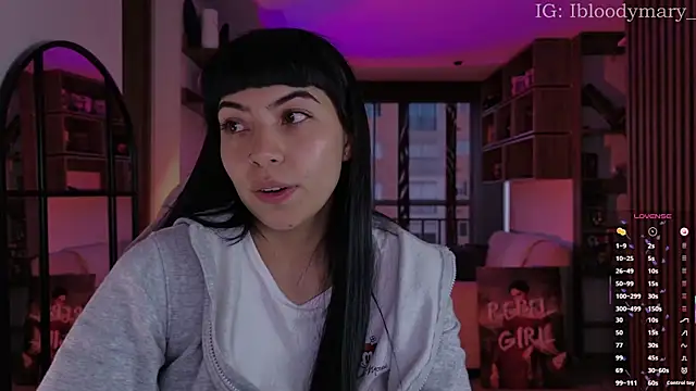 Snapshot of Saraa_Desiree chatting on June 2026 10:43:02 PM Saraa Desiree online show from June 2026 10:43:02 PM