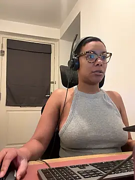 Melia Rayne online show from January 2026 11:23:02 AM