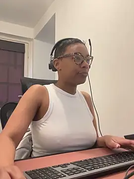 Melia Rayne online show from April 2026 09:15:01 AM