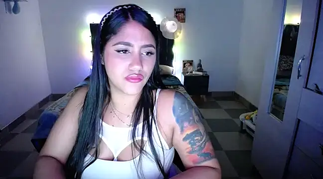 Snapshot of Genova_69 chatting on March 2025 05:43:02 AM Genova 69 online show from March 2025 05:43:02 AM