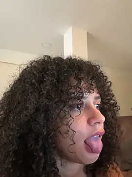 Snapshot of KittyTwerk_2 chatting on March 2025 01:07:02 PM KittyTwerk 2 online show from March 2025 01:07:02 PM