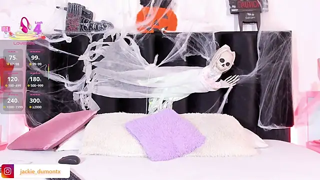 Snapshot of JackieDumont1 chatting on October 2025 06:54:02 PM JackieDumont1 online show from October 2025 06:54:02 PM