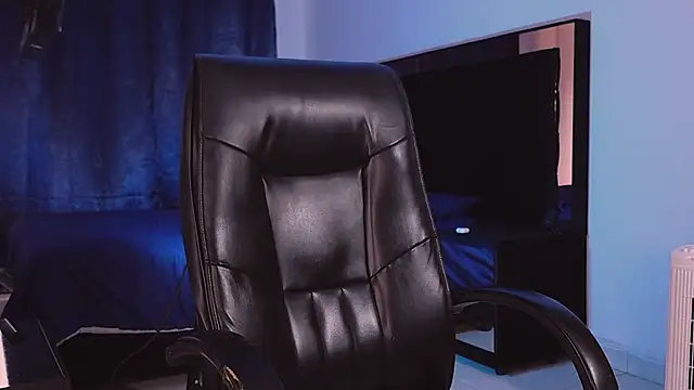 ErosKhaos online show from November 2025 07:58:01 PM