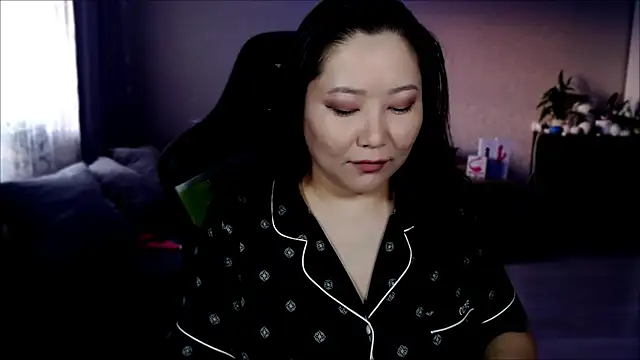 LisaAsianFlower online show from March 2025 12:14:02 PM