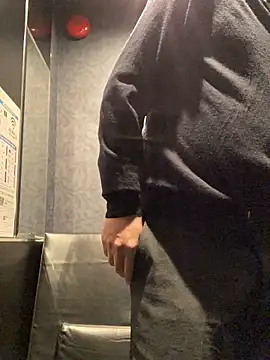 waka3232 online show from October 2025 11:36:01 AM