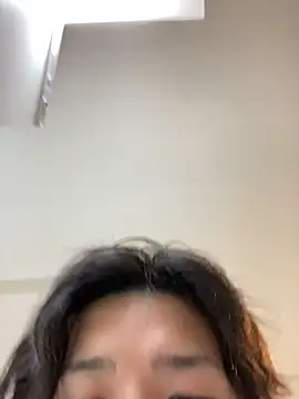 waka3232 online show from November 2025 02:33:01 AM