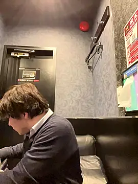 waka3232 online show from November 2025 11:25:02 AM