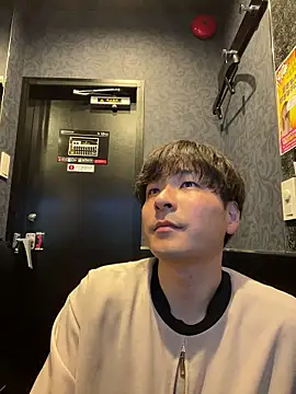 waka3232 online show from June 2026 01:04:01 PM