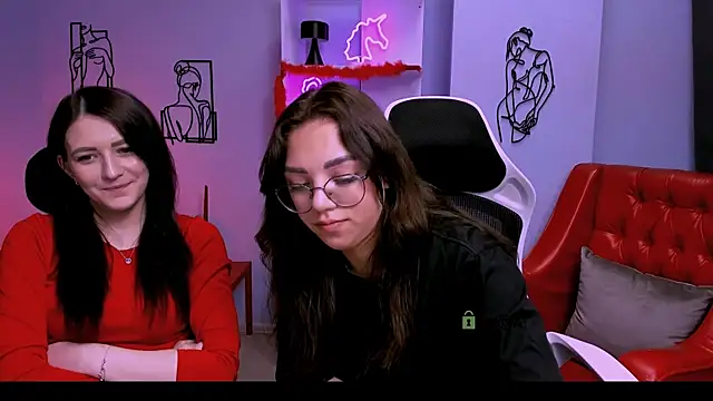 Snapshot of kiki_swan chatting on March 2025 11:12:01 PM kiki swan online show from March 2025 11:12:01 PM