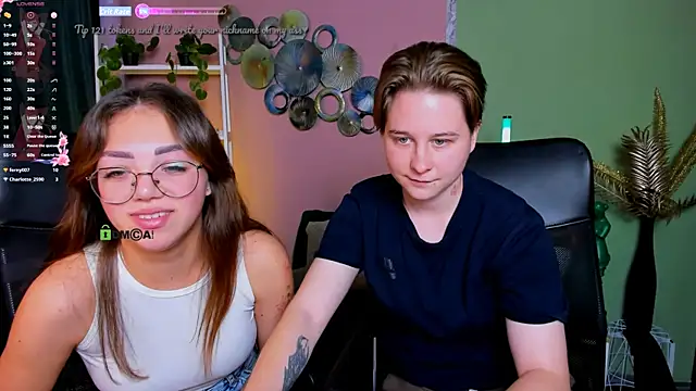 Snapshot of kiki_swan chatting on October 2025 06:54:02 AM kiki swan online show from October 2025 06:54:02 AM