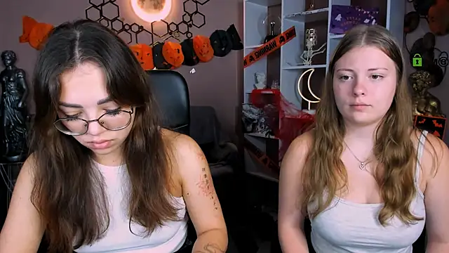 Snapshot of kiki_swan chatting on October 2025 06:13:02 AM kiki swan online show from October 2025 06:13:02 AM