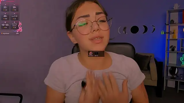 Snapshot of kiki_swan chatting on November 2025 10:48:02 AM kiki swan online show from November 2025 10:48:02 AM