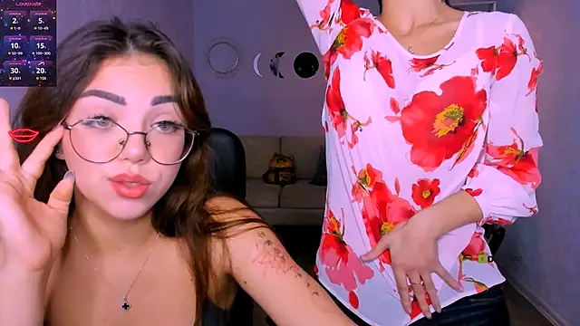 Snapshot of kiki_swan chatting on November 2025 03:23:01 PM kiki swan online show from November 2025 03:23:01 PM