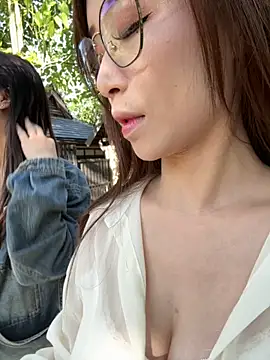 Snapshot of TOP_yoyo chatting on November 2025 08:17:02 AM TOP yoyo online show from November 2025 08:17:02 AM