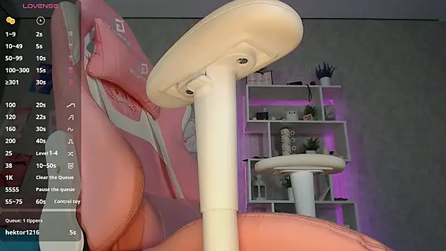 Snapshot of Cassie_Scott chatting on September 2025 04:12:02 AM Cassie Scott online show from September 2025 04:12:02 AM