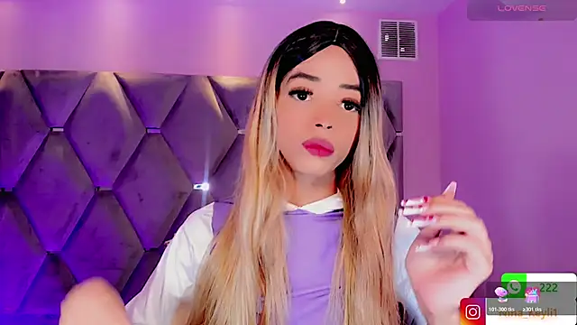 Snapshot of Nina_Keyli chatting on November 2025 07:45:01 PM Nina Keyli online show from November 2025 07:45:01 PM