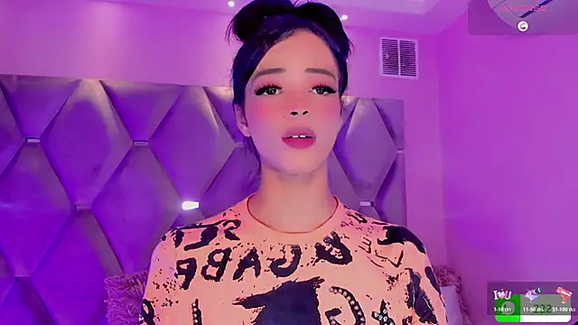 Snapshot of Nina_Keyli chatting on November 2025 09:48:01 PM Nina Keyli online show from November 2025 09:48:01 PM