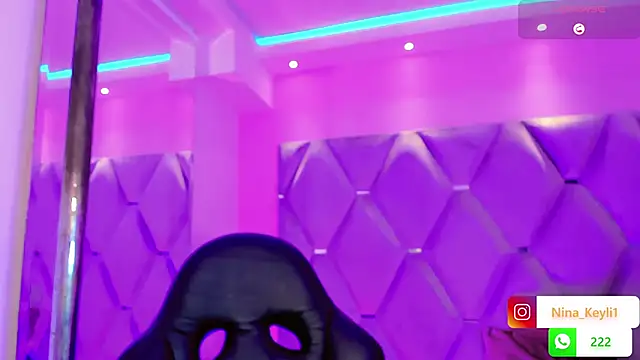 Snapshot of Nina_Keyli chatting on December 2025 07:43:01 PM Nina Keyli online show from December 2025 07:43:01 PM