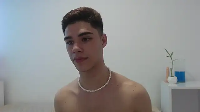 juanes puthee online show from March 2025 09:56:01 PM