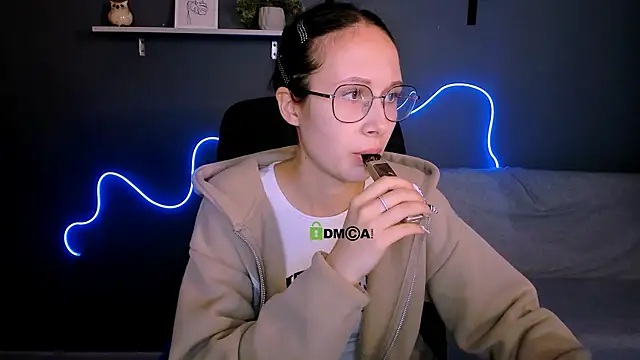 mona cloud online show from September 2025 07:28:01 PM