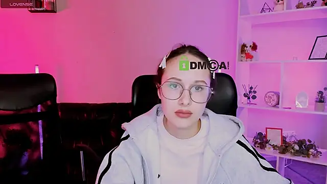 mona cloud online show from December 2025 12:15:02 AM