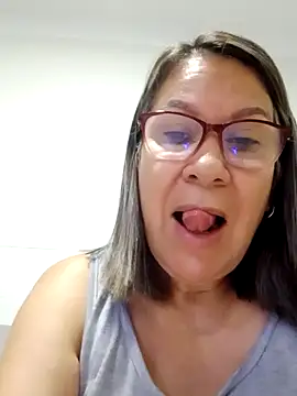 victoria wayne online show from December 2025 10:11:01 AM