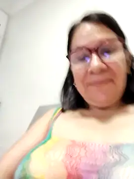 victoria wayne online show from May 2026 10:32:02 AM