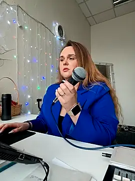 Juicy PeachLux online show from April 2026 07:55:02 AM