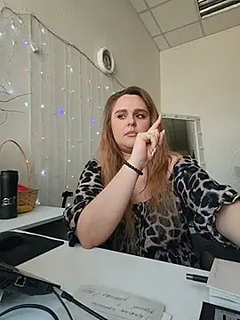 Juicy PeachLux online show from May 2026 10:36:01 AM