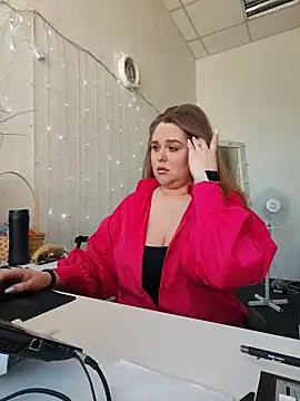 Juicy PeachLux online show from May 2026 07:59:02 AM