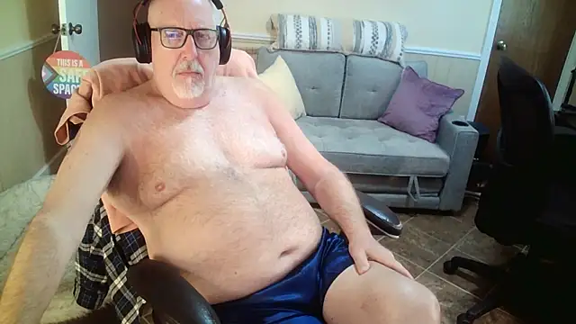 superbearboss online show from May 2026 05:40:01 PM
