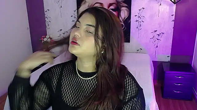 Scarlett  Johanson online show from March 2025 12:09:02 PM