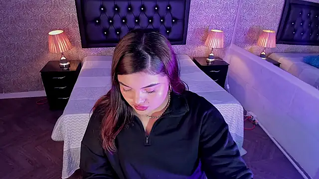 Scarlett  Johanson online show from March 2025 03:30:02 AM