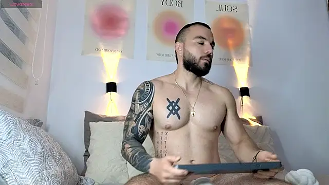 Isaac Carter online show from March 2025 10:45:02 AM