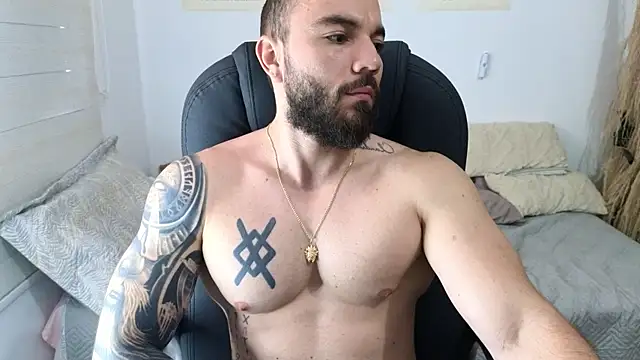 Isaac Carter online show from December 2025 01:31:01 PM