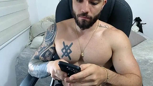 Snapshot of Isaac_Carter chatting on May 2026 11:07:01 AM Isaac Carter online show from May 2026 11:07:01 AM