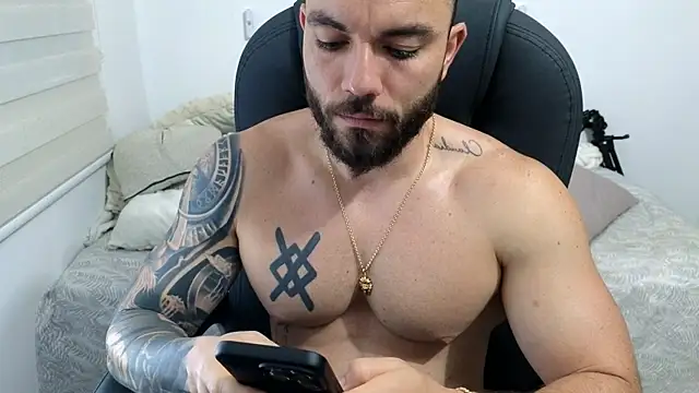 Snapshot of Isaac_Carter chatting on May 2026 11:07:01 AM Isaac Carter online show from May 2026 11:07:01 AM