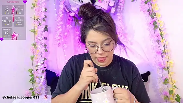 Snapshot of chelsea__coo chatting on September 2025 09:03:01 PM chelsea coo online show from September 2025 09:03:01 PM